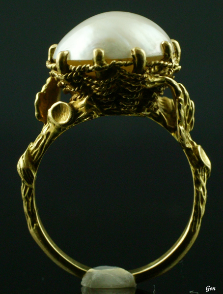 とても珍しい天然マベ真珠の指輪 アンティークジュエリー