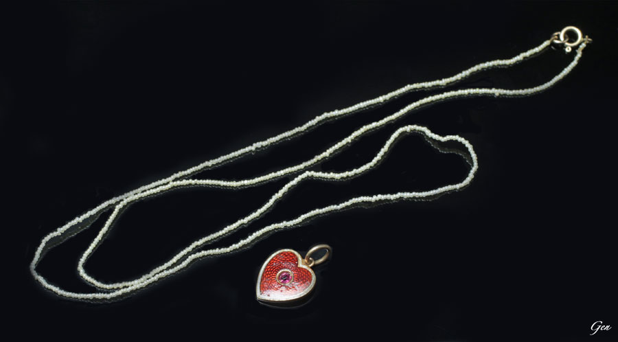 ギロッシュエナメル　ハートシェイプペンダント　天然真珠ネックレス付き　アンティークジュエリー
